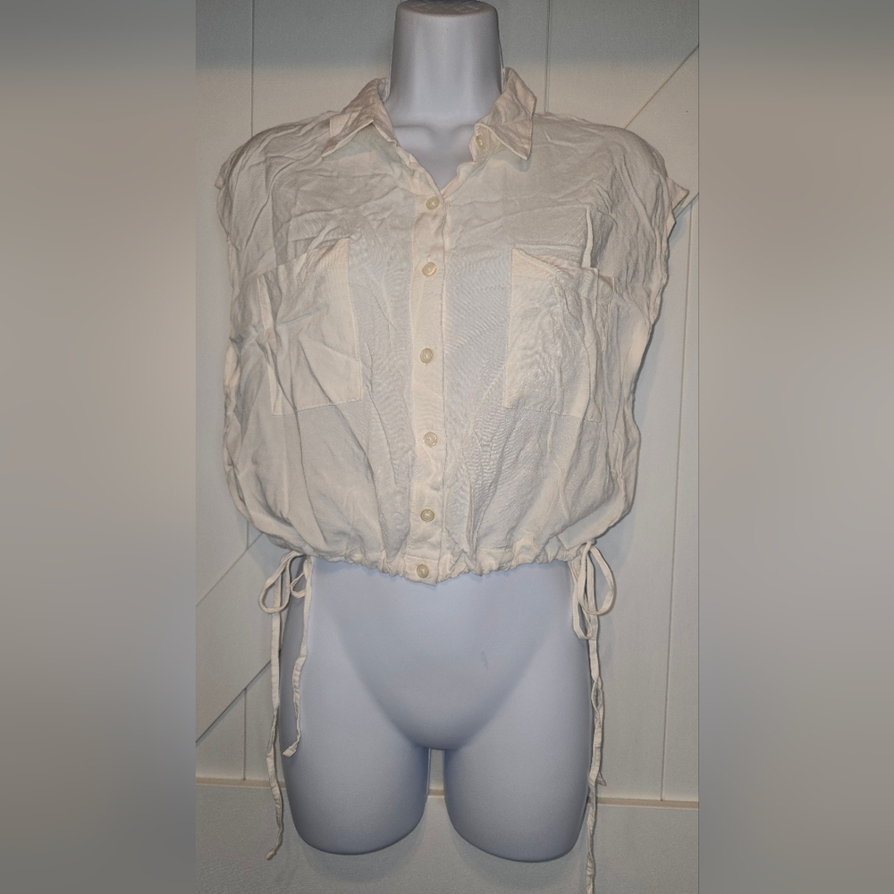 Forever 21 Cream Button-Up Blouse